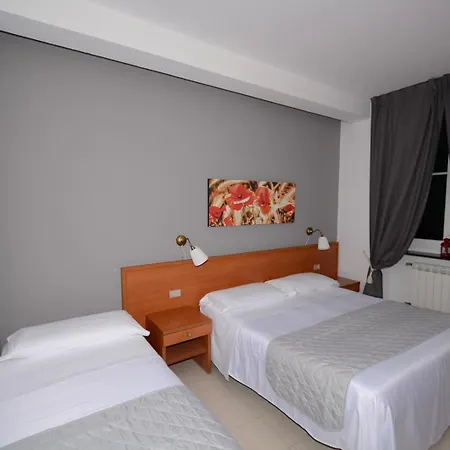 Porta Del Parco Hotel 2*